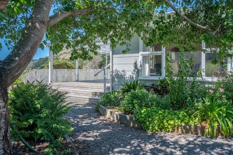 Photo of property in 1200 Okains Bay Road, Okains Bay, 7583