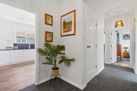 Photo of property in 546 Broadway, Strathmore Park, Wellington, 6022