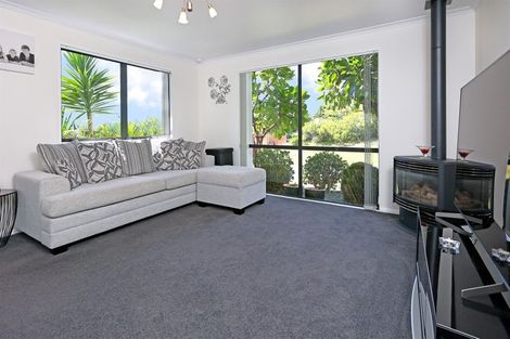 Photo of property in 3 Amesbury Rise, Henderson, Auckland, 0612