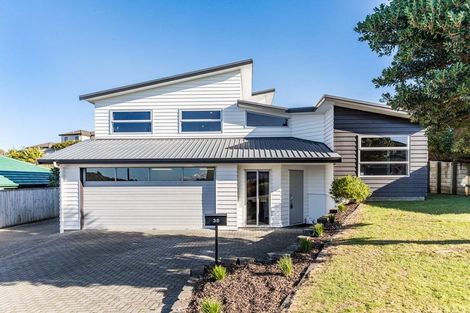 Photo of property in 38 Tongariro Drive, Aotea, Porirua, 5024