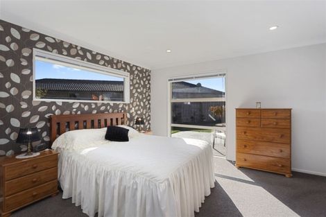 Photo of property in 16 Watkins Drive, Rangiora, 7400