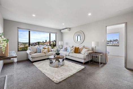 Photo of property in 33 Kilkelly Avenue, Pinehill, Auckland, 0632