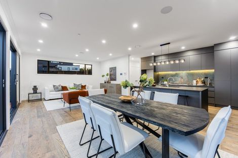 Photo of property in 52 Kumukumu Road, Long Bay, Auckland, 0630