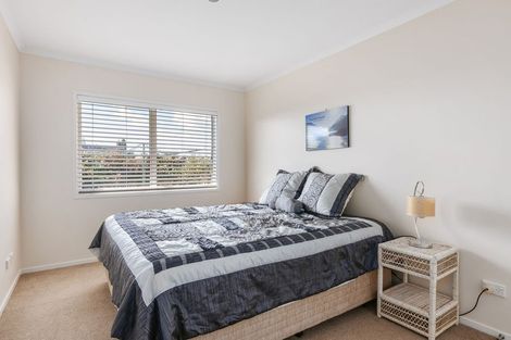 Photo of property in 15 Parkland Rise, Omokoroa, 3114