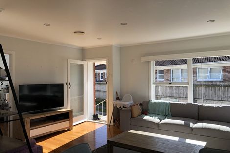 Photo of property in 4/30 Jutland Road, Hauraki, Auckland, 0622