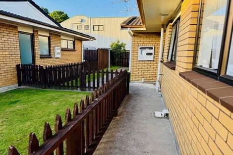 Photo of property in 4/327 Great South Road, Papakura, 2110