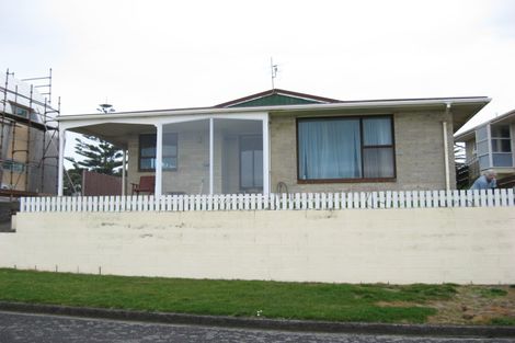 Photo of property in 19 Tiromoana Crescent, Bell Block, New Plymouth, 4312
