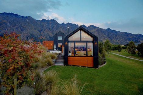 Photo of property in 18 Glenfiddich Road, Jacks Point, Queenstown, 9371