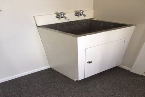 Photo of property in 24a Fitzpatrick Street, Newlands, Wellington, 6037