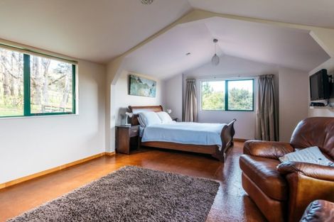 Photo of property in 64 Onetangi Road, Waiheke Island, 1971