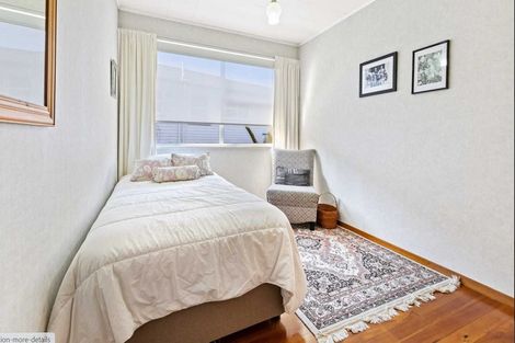 Photo of property in 23 Finlow Drive, Te Atatu South, Auckland, 0610