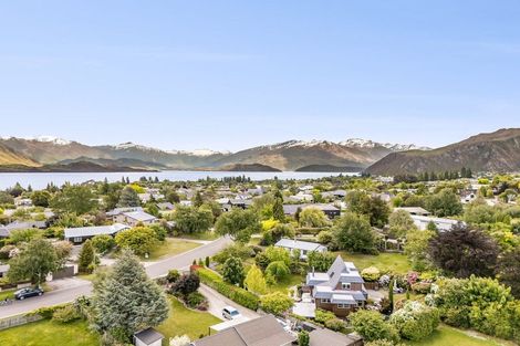 Photo of property in 18 Kowhai Drive, Wanaka, 9305