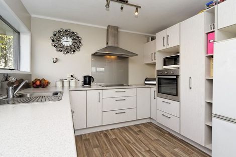 Photo of property in 2/56 Archibald Road, Kelston, Auckland, 0602