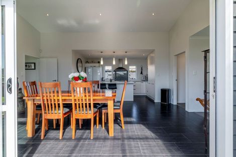 Photo of property in 2 Morocco Terrace, Kelvin Grove, Palmerston North, 4414