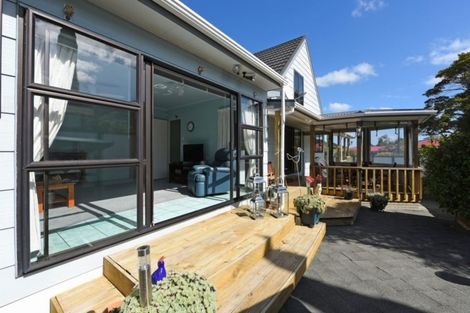 Photo of property in 6 Turon Crescent, Totara Park, Upper Hutt, 5018