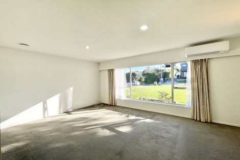 Photo of property in 1/7 Maunder Place, New Lynn, Auckland, 0600