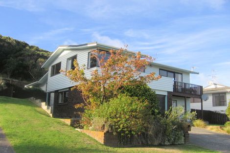 Photo of property in 37 Mercury Way, Whitby, Porirua, 5024