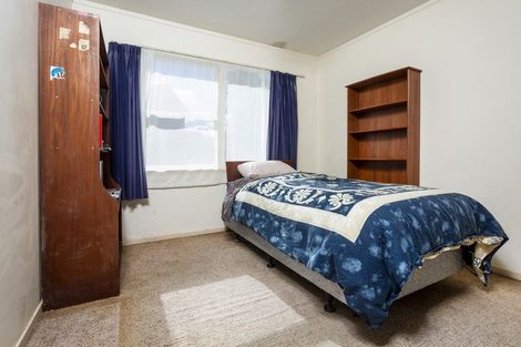 Photo of property in 35 Mcdowell Crescent, Hillcrest, Auckland, 0627