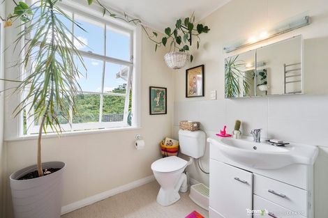 Photo of property in 63 Onslow Road, Khandallah, Wellington, 6035