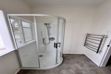 Photo of property in 22 Hawker Street, Mount Victoria, Wellington, 6011