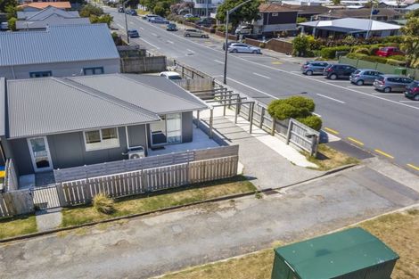 Photo of property in 12 Whitehouse Road, Titahi Bay, Porirua, 5022