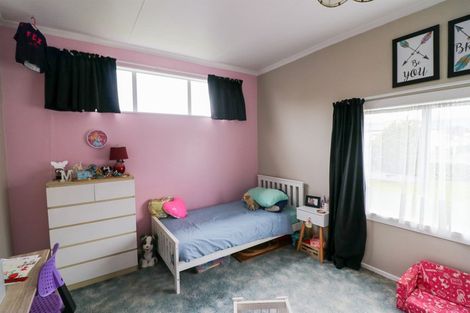 Photo of property in 52 Burns Street, Dannevirke, 4930