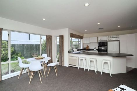 Photo of property in 1 Basil Place, Mount Pleasant, Christchurch, 8081