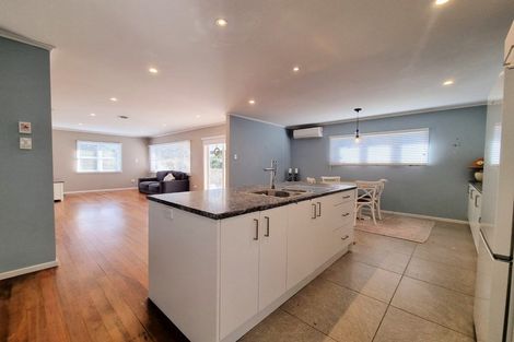 Photo of property in 20 Dobell Road, Stanmore Bay, Whangaparaoa, 0932