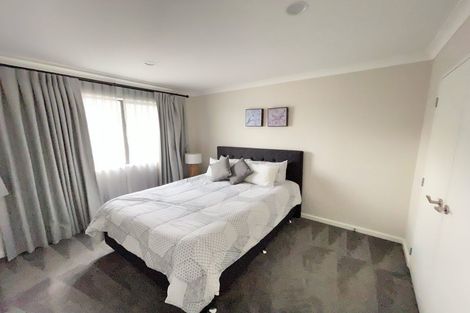 Photo of property in 13 Tawatawa Street, Long Bay, Auckland, 0630