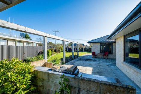 Photo of property in 10 South Terrace Road, Geraldine, 7930