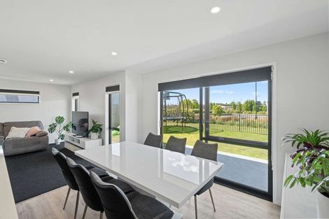 Photo of property in 3 Andesite Drive, Rolleston, 7614