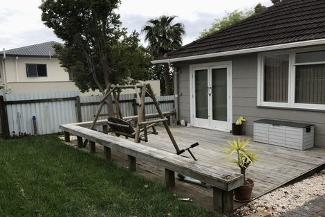 Photo of property in 1/148 Boundary Road, Blockhouse Bay, Auckland, 0600