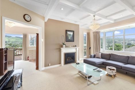 Photo of property in 21 Tawa Terrace, Tawa, Wellington, 5028