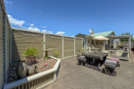 Photo of property in 152 Brunton Crescent, Thames, 3500