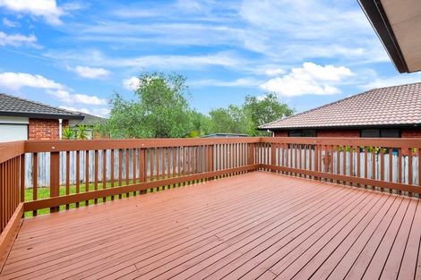 Photo of property in 12 Parkcrest Drive, Henderson, Auckland, 0612