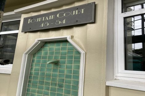 Photo of property in Fountain Court, 6/48 Oriental Parade, Oriental Bay, Wellington, 6011
