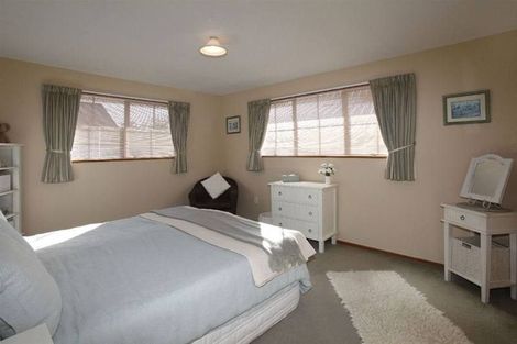Photo of property in 6 Pasadena Place, Harewood, Christchurch, 8051
