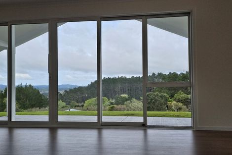 Photo of property in 409 Old North Road, Kumeu, 0892