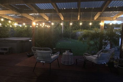 Photo of property in 25 Moreton Road, Carterton, 5713