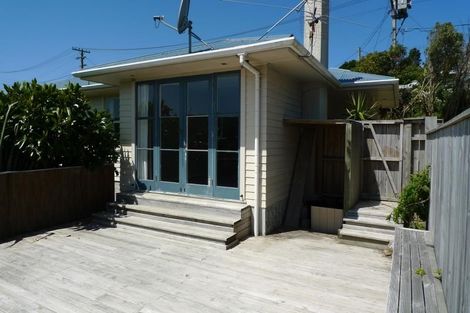 Photo of property in 19 Lynda Avenue, Paparangi, Wellington, 6037