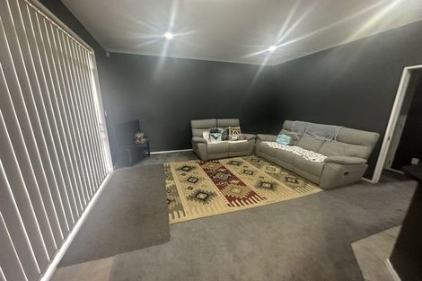 Photo of property in 19 Breon Place, Flat Bush, Auckland, 2016