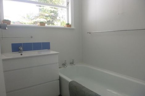 Photo of property in 6 Wyndham Road, Pinehaven, Upper Hutt, 5019