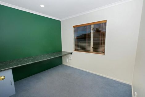 Photo of property in 17 Chelsea Drive, Taradale, Napier, 4112