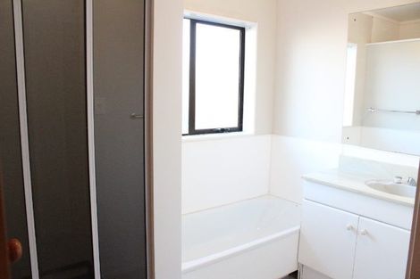 Photo of property in 2/181 Pigeon Mountain Road, Half Moon Bay, Auckland, 2012