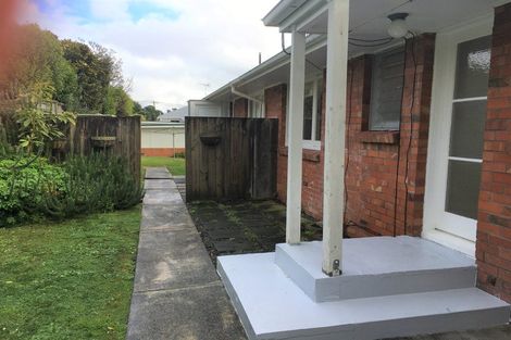 Photo of property in 1/10a Fenwick Avenue, Milford, Auckland, 0620