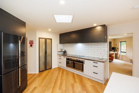 Photo of property in 5 Pastoral Lane, Hokowhitu, Palmerston North, 4410