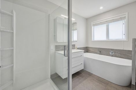 Photo of property in 5 Larches Lane, Kinloch, Taupo, 3377