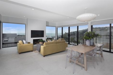 Photo of property in 73 Moncks Spur Road, Redcliffs, Christchurch, 8081