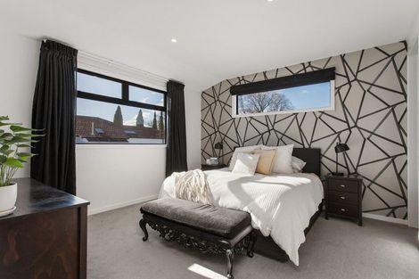 Photo of property in 122a Clyde Road, Ilam, Christchurch, 8041