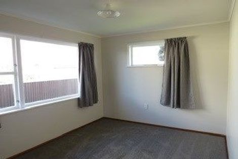 Photo of property in 16 Cornwall Street, Levin, 5510
